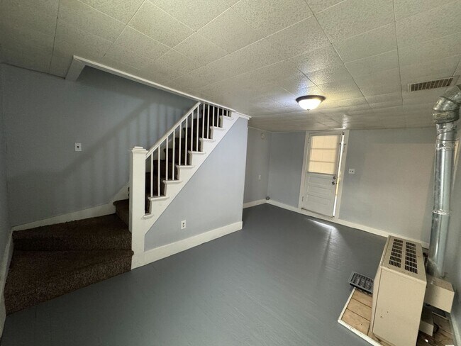 Building Photo - 16 Union St