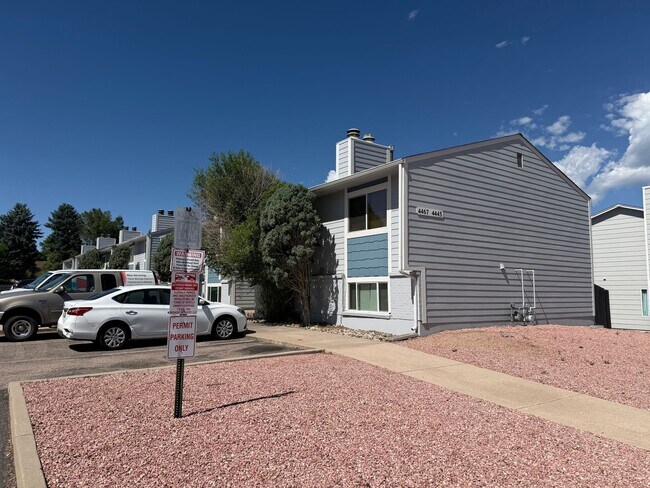 Building Photo - 4463 E Pikes Peak Ave