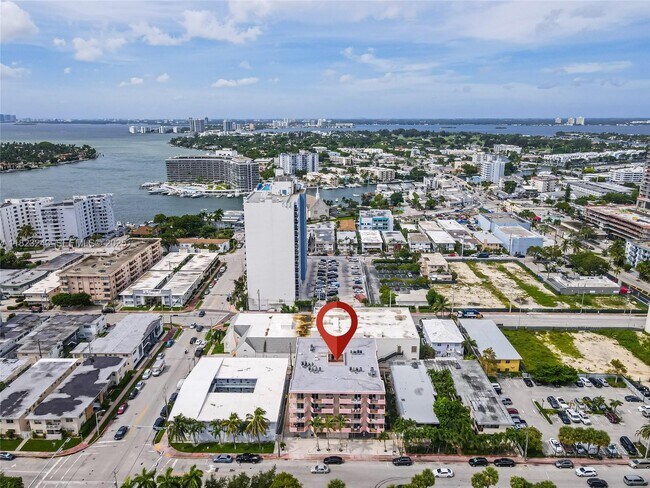 Building Photo - 6920 Harding Ave