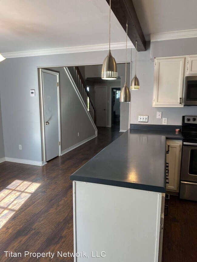 Building Photo - 2 br, 2 bath House - 7304 Fern Ave #19