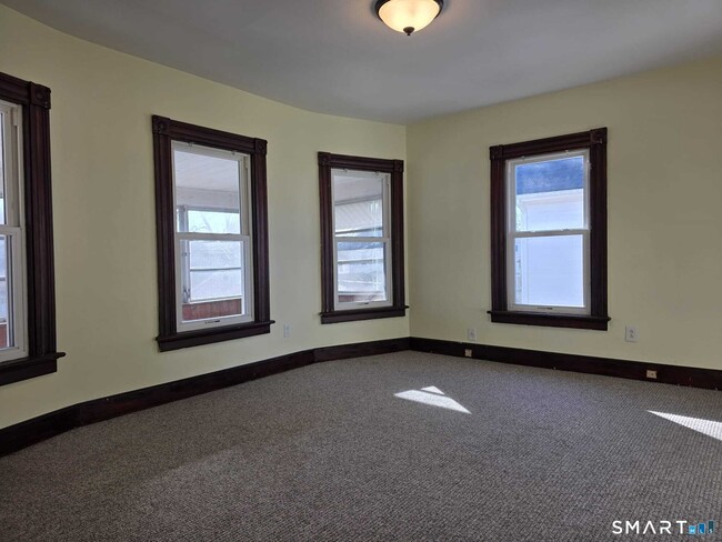 Building Photo - 29 8th St