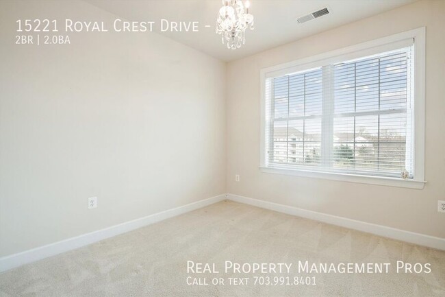Building Photo - 15221 Royal Crest Dr