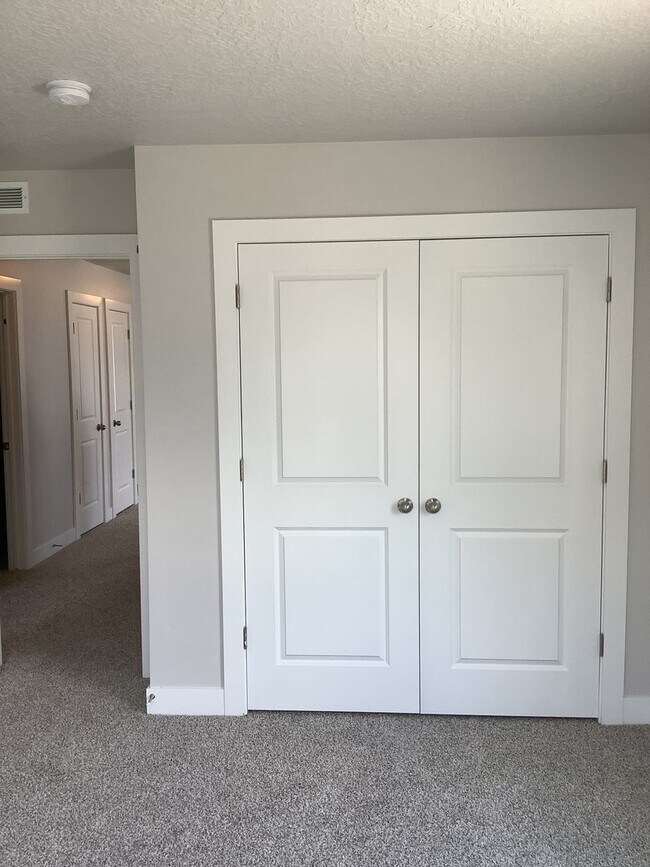 Building Photo - Townhome in Prime Spanish Fork Location