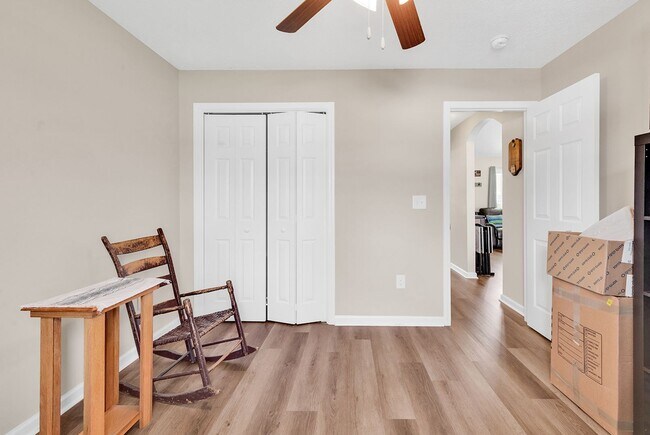 Building Photo - Beautiful 3bd/3ba WITH fenced in yard! UNFURNISHED!