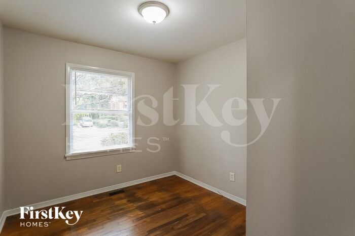 Building Photo - 876 Bolton Pl NW