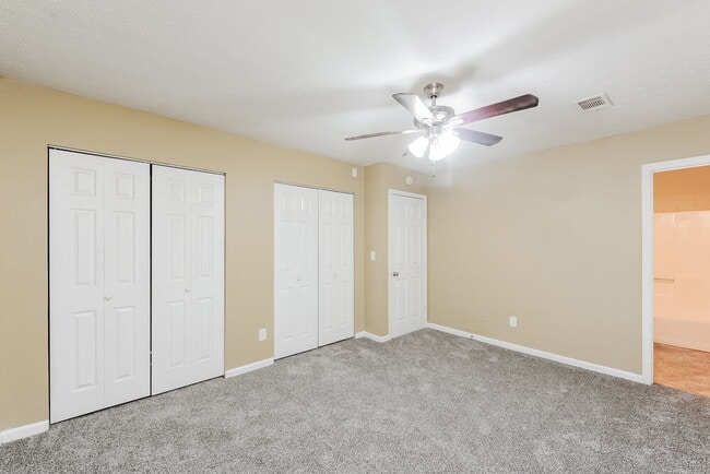 Building Photo - 3835 Scarsborough Dr SW