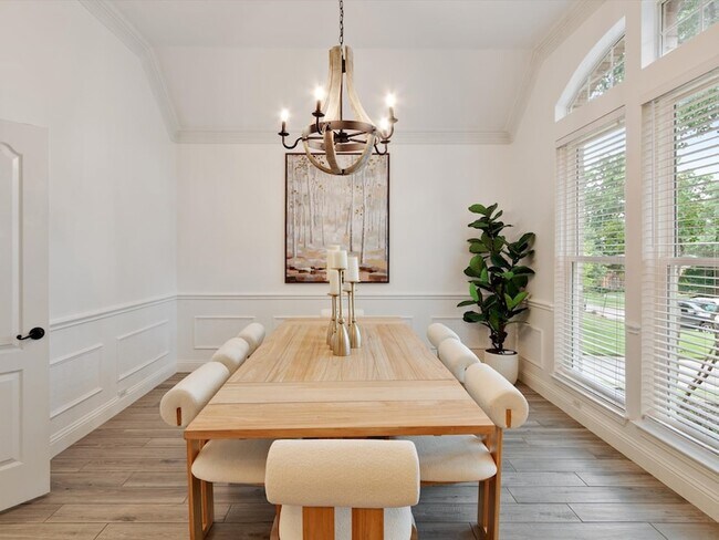 Building Photo - 3228 Port Royal Ct