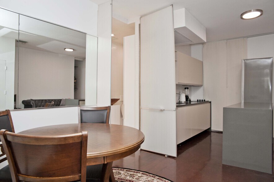 Building Photo - 1573 Pennsylvania Ave