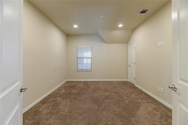 Building Photo - 1104 Hoyt Dr