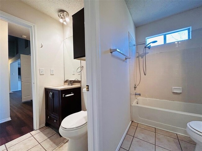 Building Photo - 5940 Kevin Kelly Pl