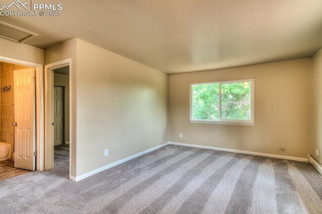 Building Photo - 1197 Cree Fourplex