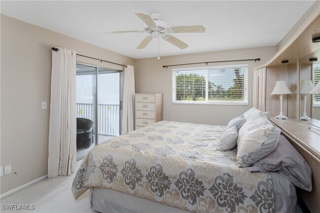 Building Photo - 4912 Tamiami Trl E