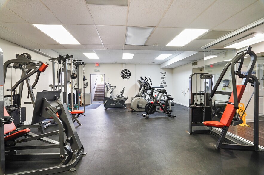 Building Photo - 9103 Summertime Ln