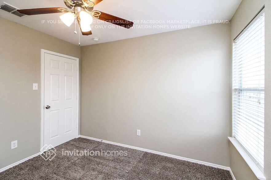 Building Photo - 3041 Spotted Owl Dr