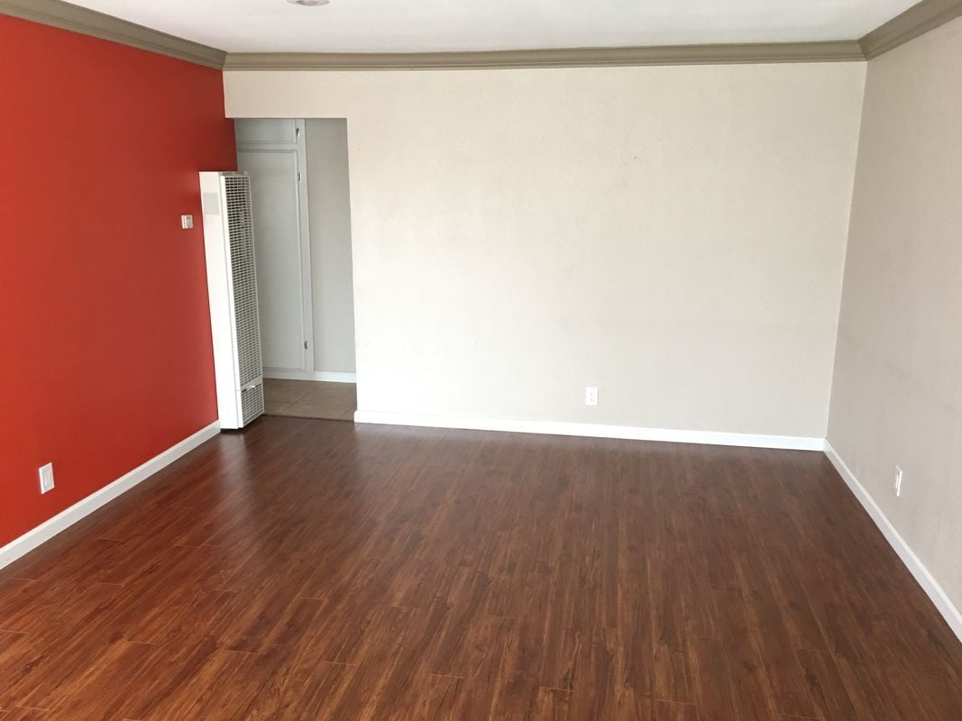 Building Photo - 642-648 W. 3rd St.