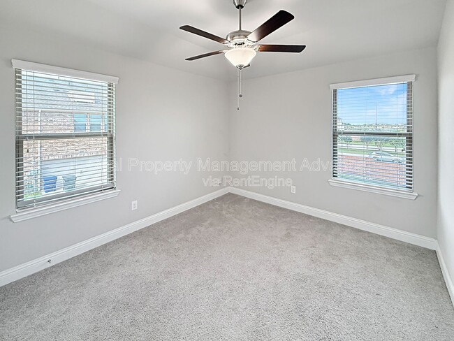 Building Photo - 4621 Piedras Lanzar Dr