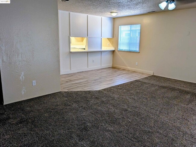 Building Photo - 4958 Driftwood Ct