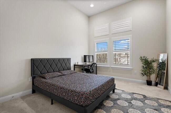 Building Photo - 9033 Rattlesnake Trail