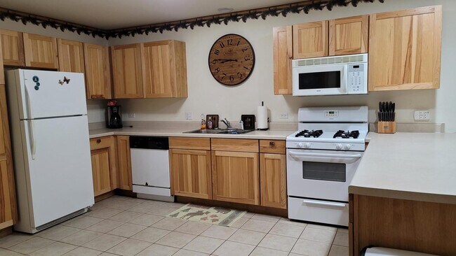 Building Photo - 2643 IL-178
