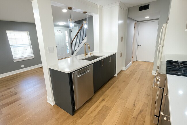 Building Photo - 329 Pinto Dr