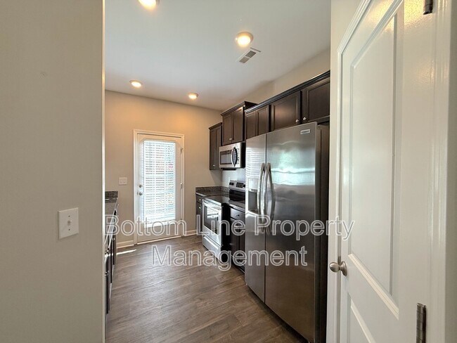 Building Photo - 6104 Guildford Hill Ln