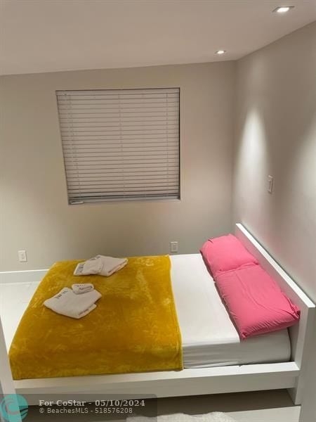 Building Photo - 327 Lancaster St