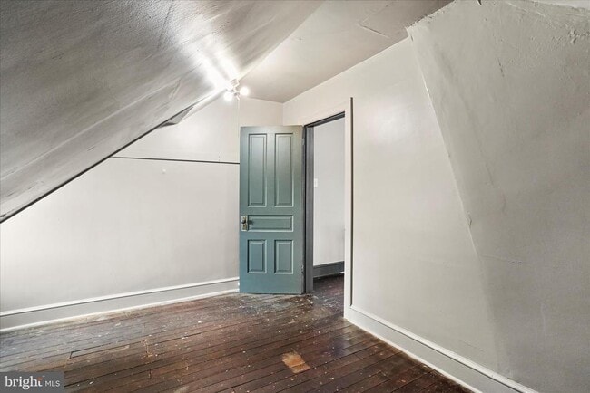 Building Photo - 1052 Edgar Ave