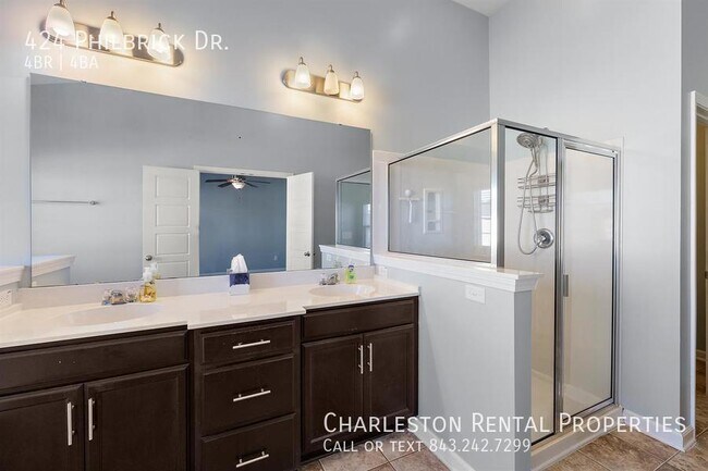 Building Photo - 424 Philbrick Dr