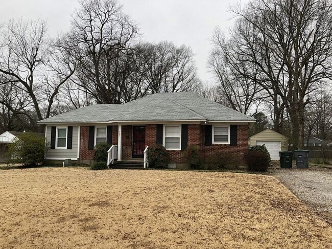 Primary Photo - 707 Moss Rd