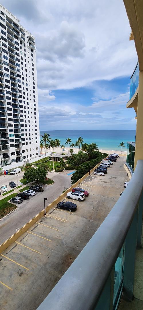 balcony - 2501 S Ocean Dr
