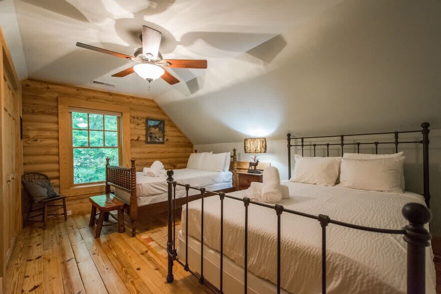 Building Photo - 64 Noahs Ark Way
