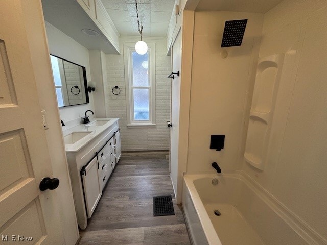 Building Photo - 162 N 7th St