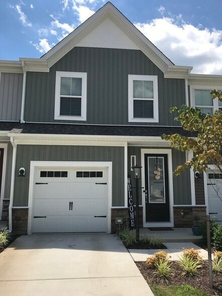 Building Photo - 9245 St. Charles Cir