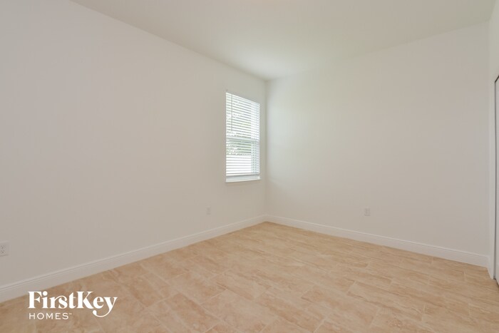 Building Photo - 492 Britten Dr