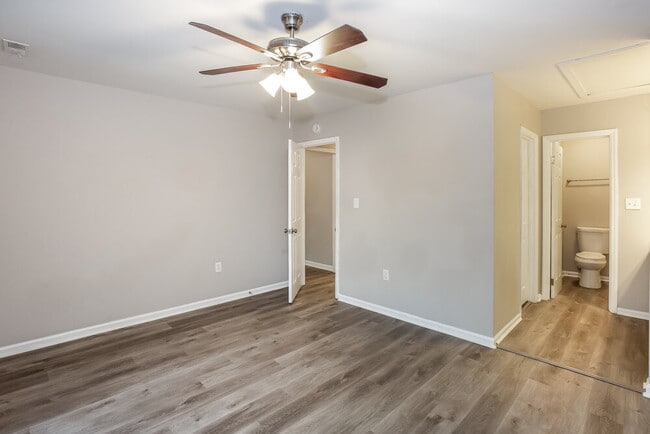 Building Photo - 7825 Elm Tree Ln