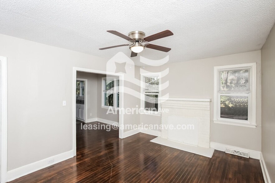 Building Photo - 901 Ashley St