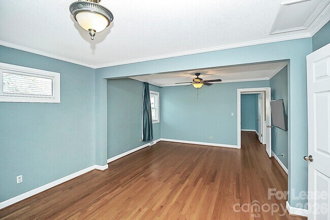 Building Photo - 121 Marshdale Ave SW