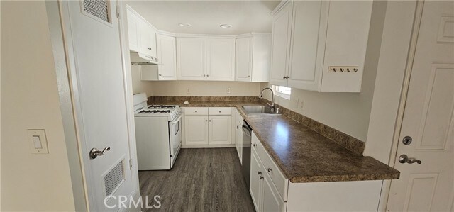 Building Photo - 1083 Circle City Dr