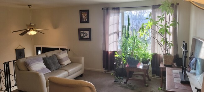 Building Photo - 6106 Hellen Lee Dr