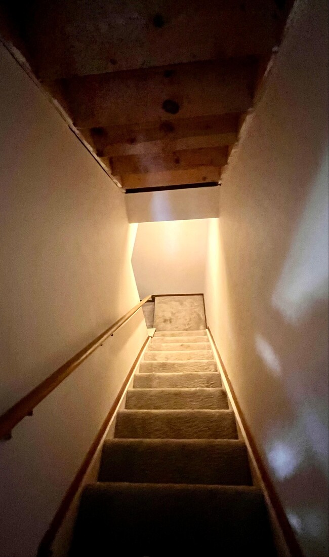 Building Photo - 6865 Barker Dr