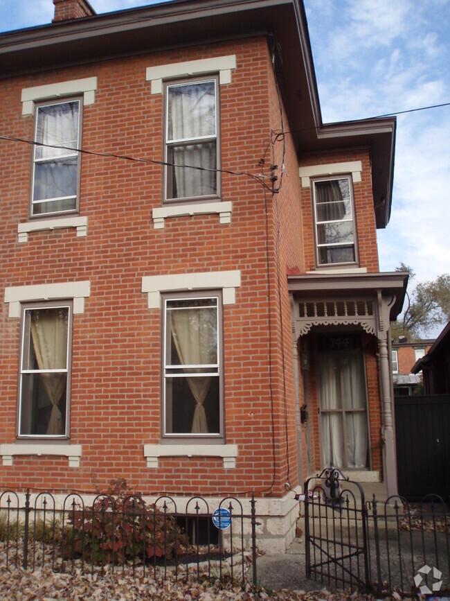 Building Photo - 742-744 Mohawk