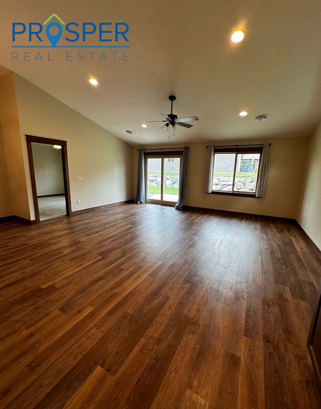 Building Photo - Charming 2-Bedroom, 2-Bathroom Apartment i...