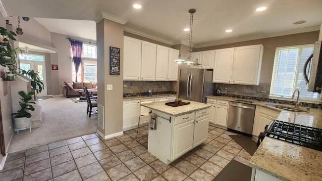 Building Photo - 1759 Ellington Dr