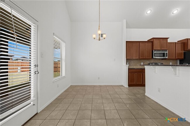 Building Photo - 6709 Mustang Creek Rd
