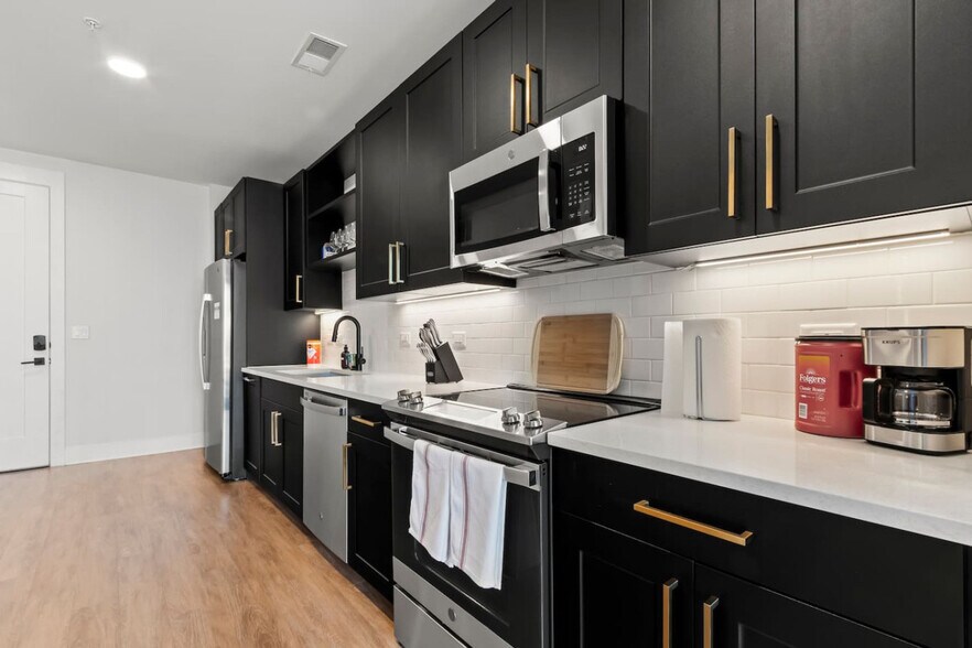 Building Photo - 2317 W Grace St