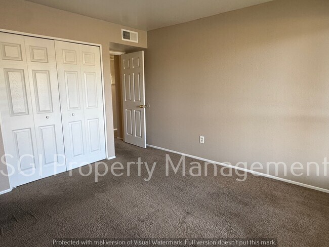 Building Photo - 3131 W Cochise Dr