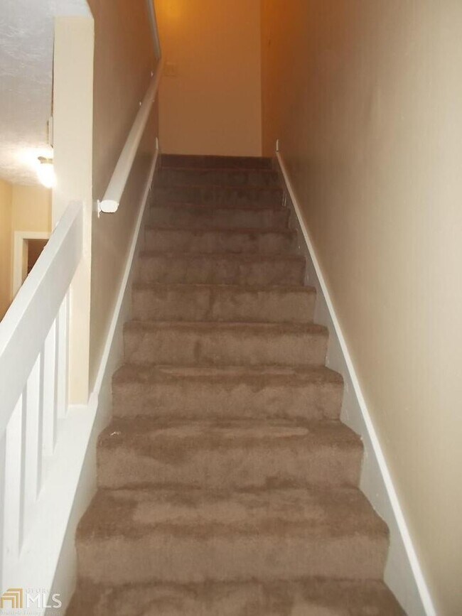 Building Photo - 4788 Wyndam Dr