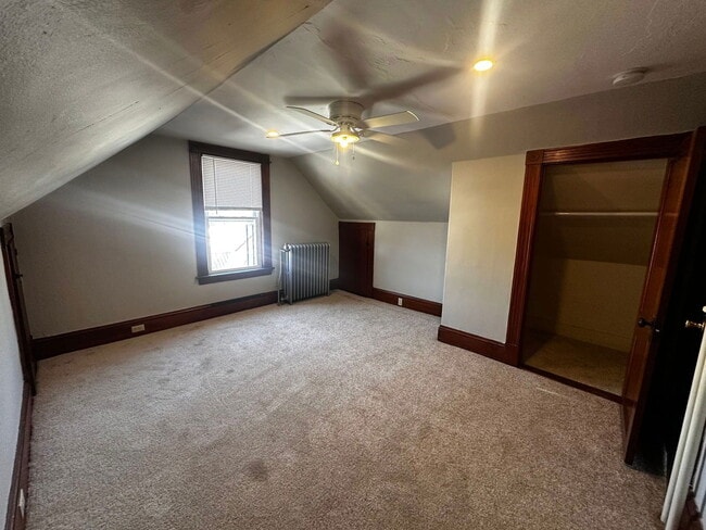 Building Photo - 108 Church St