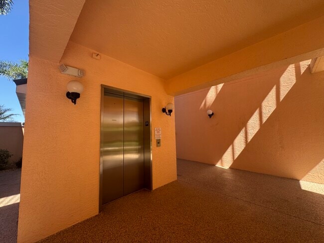 Building Photo - 1403 Gondola Park Dr