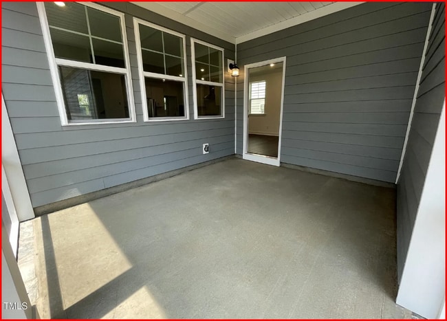 Building Photo - Room in House on Goldfinch Perch Ln